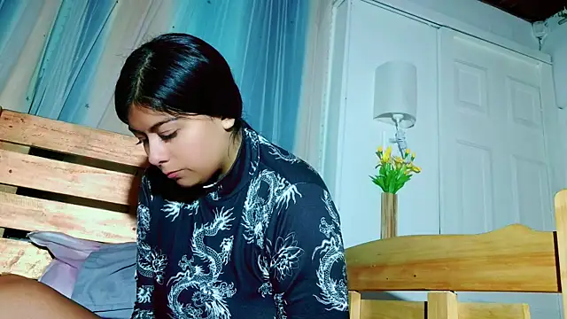 Snapshot of lana_reverse chatting on 01/08/25, 10:06 lana reverse online show from 01/08/25, 10:06