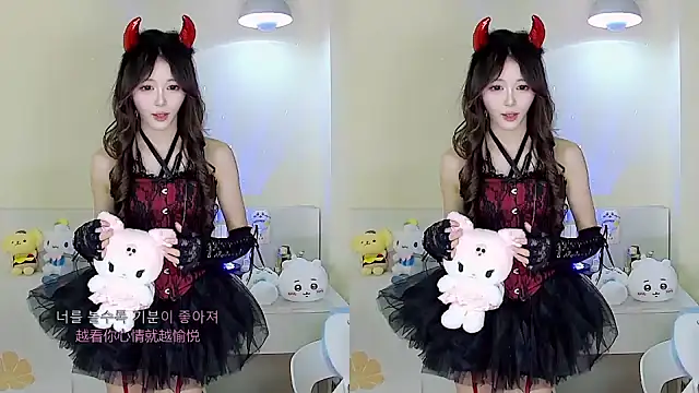 xixibaby- online show from 01/14/25, 11:42