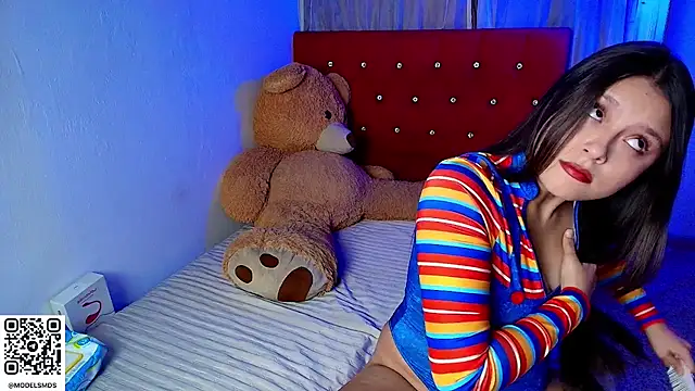 katy handerson online show from 10/30/25, 03:02