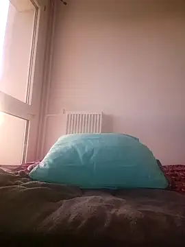 Snapshot of SelfSoleil chatting on 11/30/25, 04:22 SelfSoleil online show from 11/30/25, 04:22