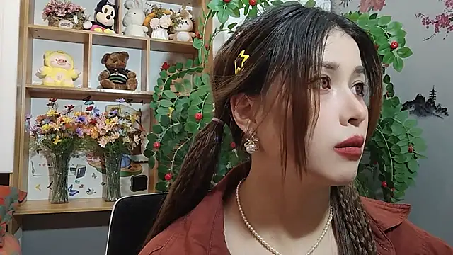 Lucky-xiuxiu online show from 02/17/25, 01:58