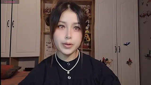 Lucky-xiuxiu online show from 02/21/25, 01:11