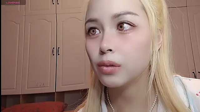 Lucky-xiuxiu online show from 02/25/25, 06:47