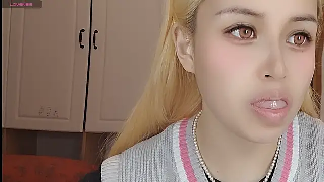 Lucky-xiuxiu online show from 03/07/25, 12:58