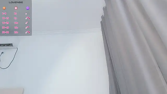 Lucky-xiuxiu online show from 11/17/25, 12:00