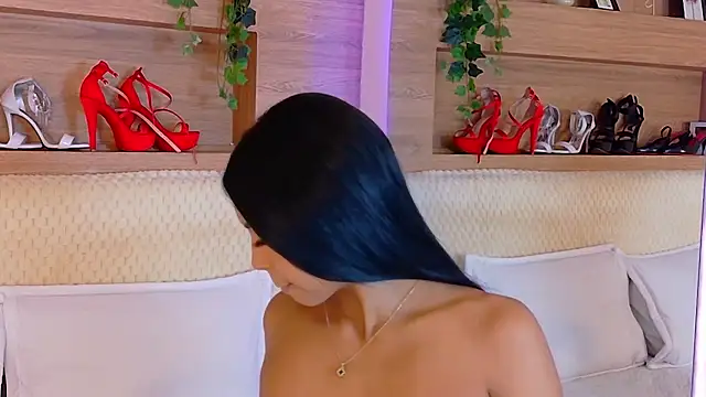 AbieHills online show from 11/28/25, 11:57