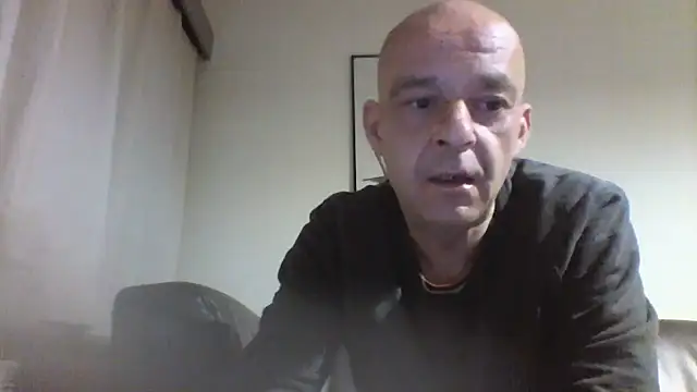 Snapshot of horndude187187 chatting on 01/05/25, 12:20 horndude187187 online show from 01/05/25, 12:20