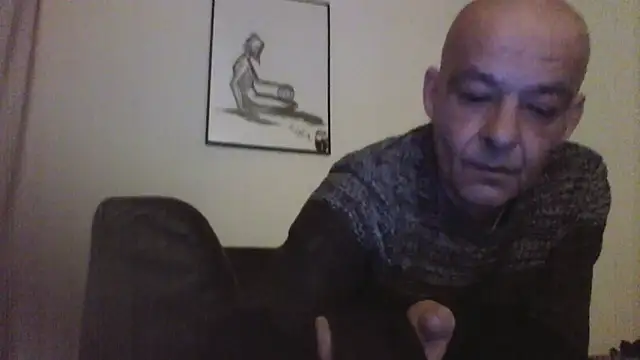 Snapshot of horndude187187 chatting on 01/07/25, 06:24 horndude187187 online show from 01/07/25, 06:24