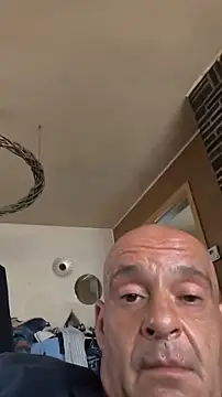 horndude187187 online show from 07/04/26, 12:44