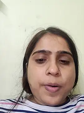 shreya1765 online show from 11/23/25, 04:29