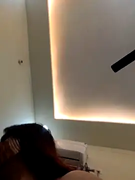 shreya1765 online show from 12/03/25, 08:56