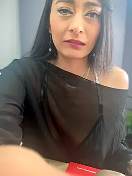 BELLA--26 online show from 11/11/25, 01:33