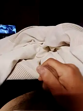 Snapshot of HueingChamber4352 chatting on 11/08/25, 07:41 HueingChamber4352 online show from 11/08/25, 07:41