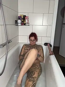 Mia-Fuchs online show from 01/14/25, 10:44