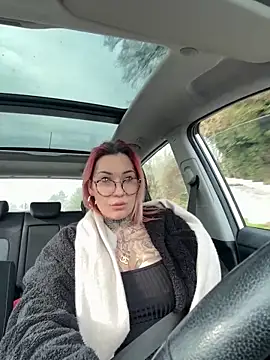 Mia-Fuchs online show from 03/10/25, 08:15