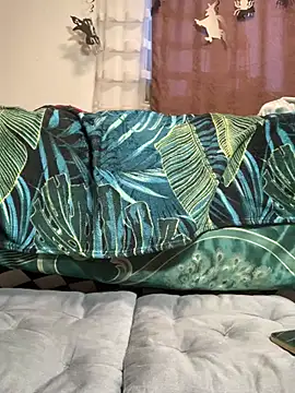 zasmin3 online show from 02/18/25, 12:04