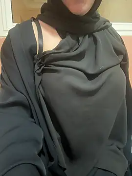 Snapshot of Sindrila_ chatting on 01/16/25, 11:26 Sindrila online show from 01/16/25, 11:26