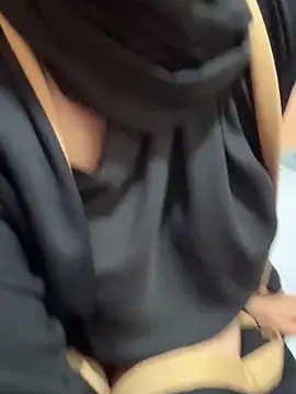 Snapshot of Sindrila_ chatting on 02/09/25, 03:12 Sindrila online show from 02/09/25, 03:12