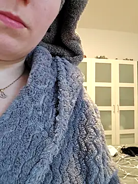 Snapshot of SexyJoanne chatting on 10/17/25, 02:30 SexyJoanne online show from 10/17/25, 02:30