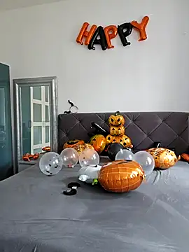 Snapshot of SexyJoanne chatting on 10/24/25, 01:07 SexyJoanne online show from 10/24/25, 01:07