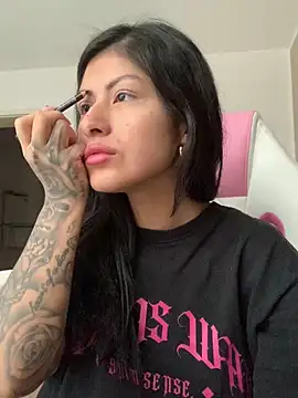 QueenFernanda online show from 02/15/25, 08:44