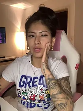 QueenFernanda online show from 03/02/25, 07:12