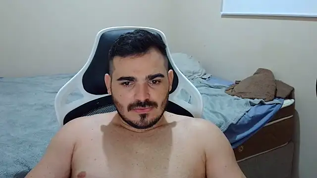 Snapshot of camillebr chatting on 03/23/25, 12:15 camillebr online show from 03/23/25, 12:15