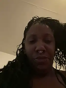 Yoshibaby2670 online show from 02/14/25, 10:36