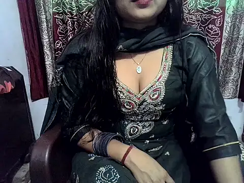 SIYA MAVI online show from 03/18/26, 04:04