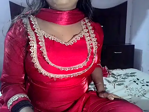 SIYA MAVI online show from 07/08/26, 11:04