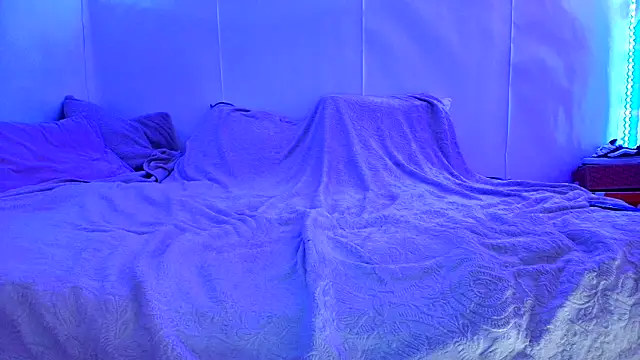 Snapshot of Amira_bayby chatting on 09/21/25, 02:46 Amira bayby online show from 09/21/25, 02:46