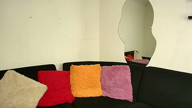 twinkmilk  online show from 02/20/25, 11:42