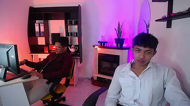 twinkmilk  online show from 02/27/25, 11:52