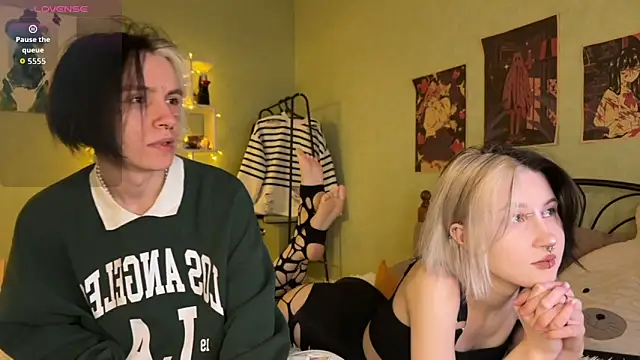 Snapshot of VeryRare_TwinS chatting on 10/03/25, 11:13 VeryRare TwinS online show from 10/03/25, 11:13