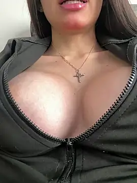 Maddy Jones online show from 01/23/25, 06:56