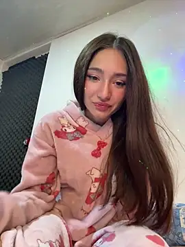 Maddy Jones online show from 01/25/25, 05:07