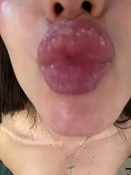 Maddy Jones online show from 03/03/25, 04:14