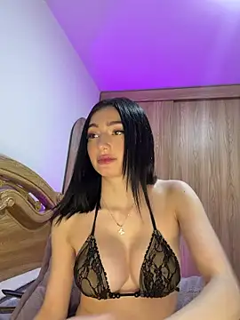 Maddy Jones online show from 04/03/26, 01:36