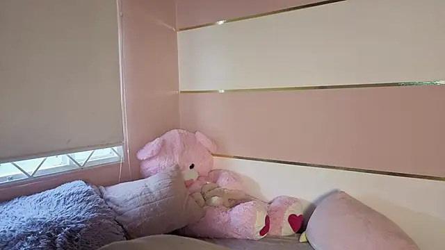 Charlotte  Miller online show from 10/17/25, 11:46