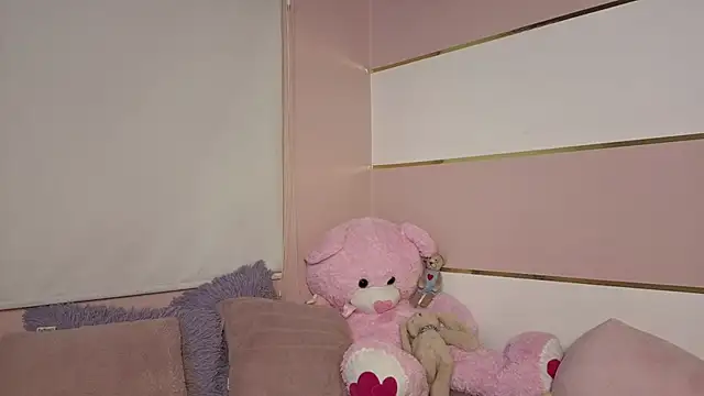 Charlotte  Miller online show from 10/26/25, 11:42