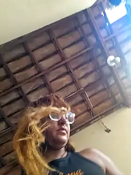 AliceRuivinha2 online show from 03/08/25, 10:00