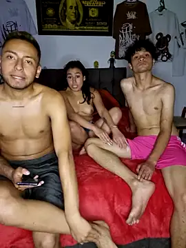 Snapshot of MILLER-LOVE chatting on 01/06/25, 07:56 MILLER-LOVE online show from 01/06/25, 07:56