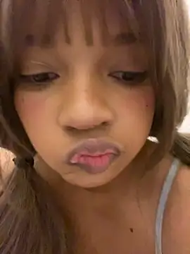 Snapshot of AwkwardJasminee chatting on 11/26/25, 02:29 AwkwardJasminee online show from 11/26/25, 02:29