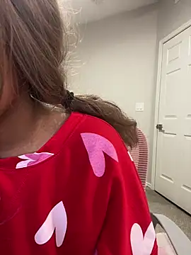 Snapshot of AwkwardJasminee chatting on 12/18/25, 09:48 AwkwardJasminee online show from 12/18/25, 09:48