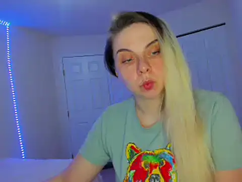 HappyIva online show from 02/25/25, 12:36