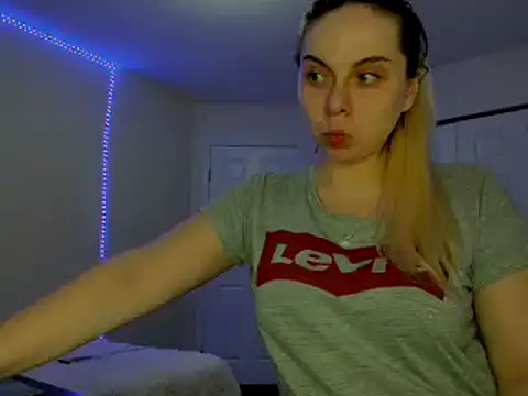 HappyIva online show from 02/27/25, 09:54