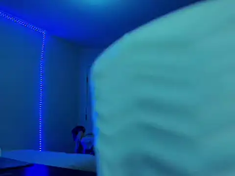 HappyIva online show from 03/05/25, 02:36