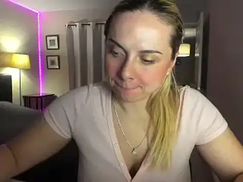 HappyIva online show from 09/20/25, 06:47