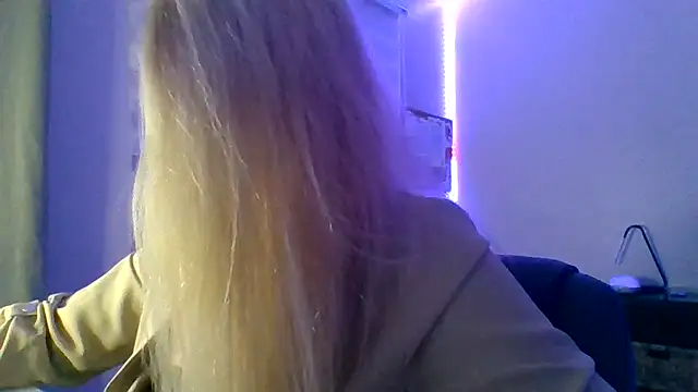 HappyIva online show from 11/20/25, 05:18