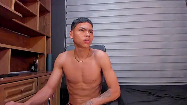 Snapshot of adam_piarse01 chatting on 03/15/25, 12:47 adam piarse01 online show from 03/15/25, 12:47